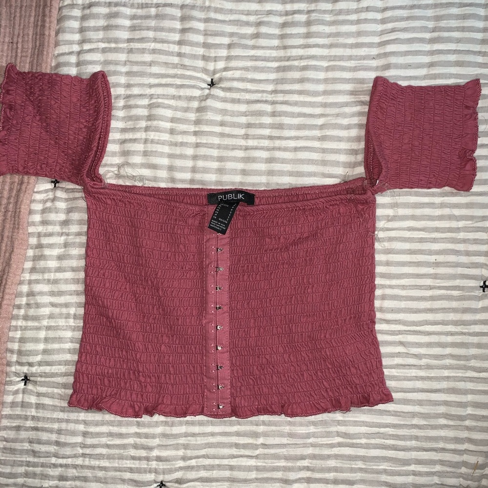 Off the shoulder summer shirt!